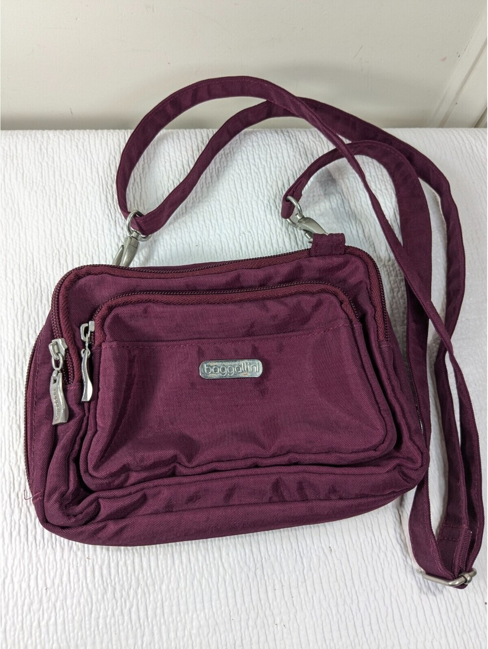 Baggallini Triple Zip Crossbody Convertible belt bag purse Red dark cherry bagg